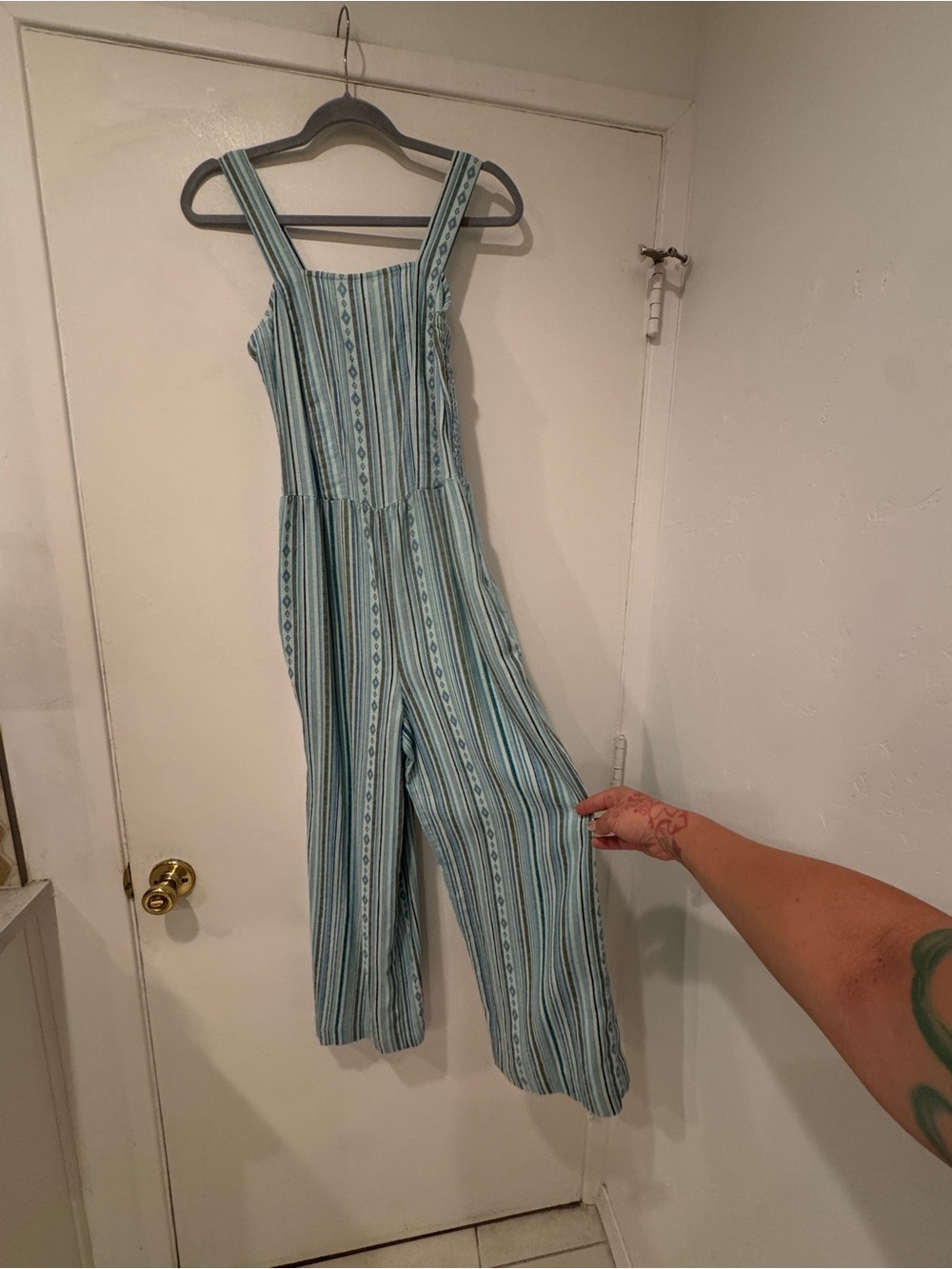 EUC Canyon Retreat Striped Wide Leg Jumpsuit Blue Boho Sleeveless Smocked Back - Picture 3 of 7